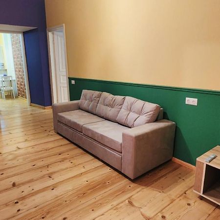 Friends - Your Cosy Apartment In The Center Tbilisi Bagian luar foto